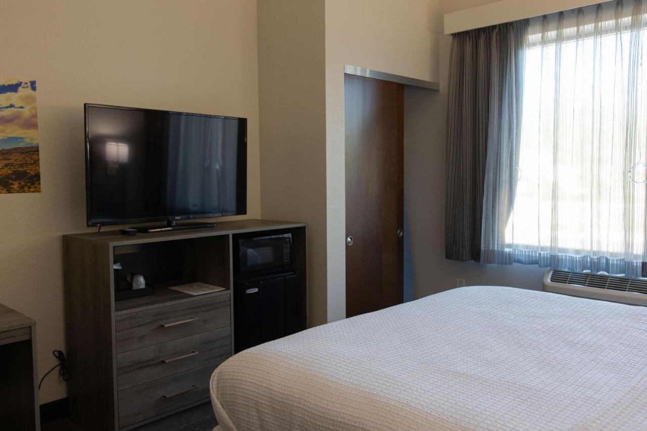 Western Executive Residency North Happy Valley Hotel